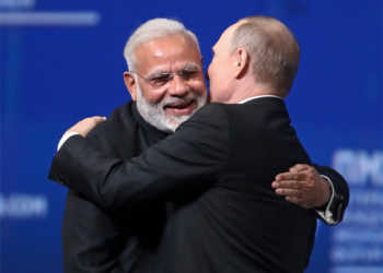 Modi Hug