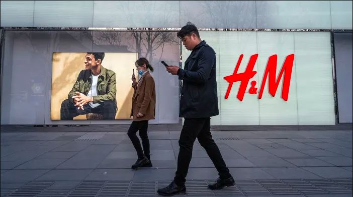 H&M angered Vietnamese to please the Chinese. Now they are being ...