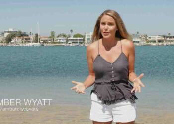 Amber Wyatt at the sea beach