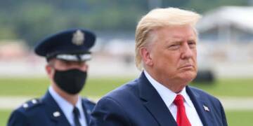 angry staffer twitter