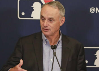 Rob Manfred salary chart