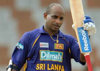 Sanath Jayasuriya celebrating his hundred