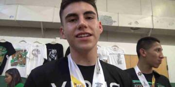 Devon de la Hoya in soccer field