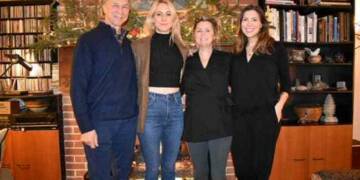 Lauren Glaser with her family.