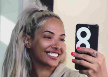 Stephanie Santiago selfie