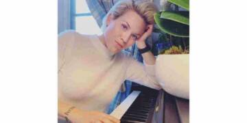 natalie noone playing piano