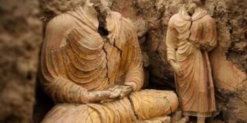 Fear of Southeast Asia and Japan is forcing CCP to worship the Buddha