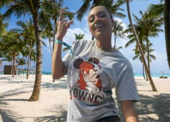 Brittney Elena at sea beach