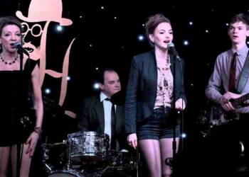 Ava Sangster performing live