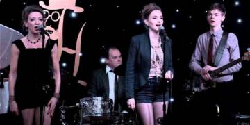 Ava Sangster performing live