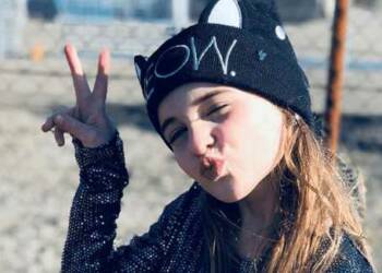 Naz Norris at sea beach