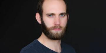 Sebastian blunt in jungle cruise