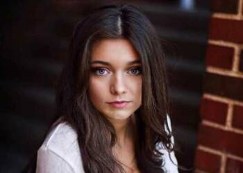 Tabitha Swatosh tik tok profile picture