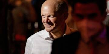 Geopolitical genius Olaf Scholz now asks Russia’s best friends to help EU fight Russia