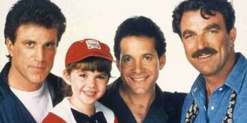 Robin Weisman old picture with her co actors