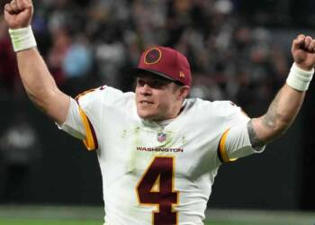 Tyler Heinecke celebrating goal