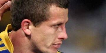 Jordan Atkins playing rugby