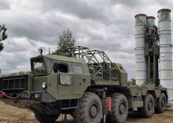 For the first time, S-300 goes all guns blazing