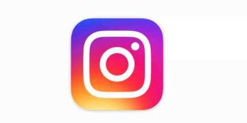 Cata Freer biography photoshoot