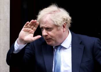 Boris Johnson strengthens his anti-EU bloc by adding another country