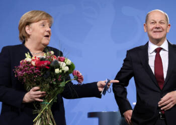 The winter scare has forced a confused Scholz to dump EU and go the Merkel way