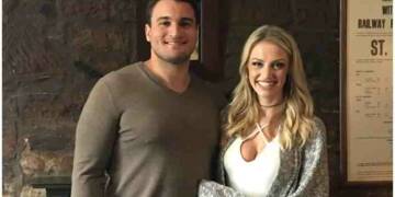 Carley Shimkus with her husband peter