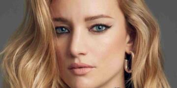 Laurence Leboeuf eyes closeup