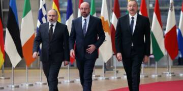 The Armenia-Azerbaijan tensions are flaring up again as soon as EU chimed in
