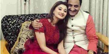 Arushi Nishank with her father