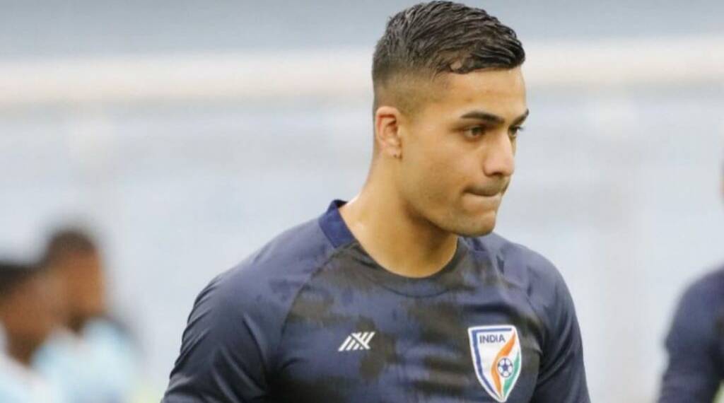 Ishan Pandita playing football for Jamshedpur FC