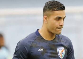 Ishan Pandita playing football for Jamshedpur FC