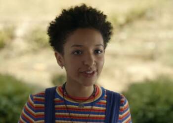 Patricia Allison in a movie scene