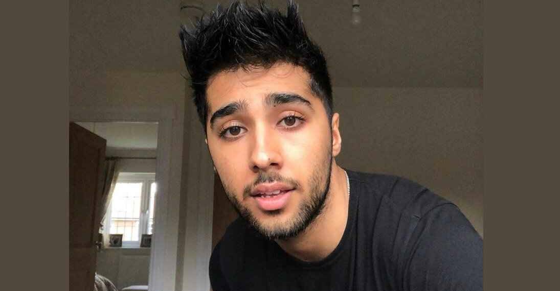 chaneil kular selfie in black t shirt