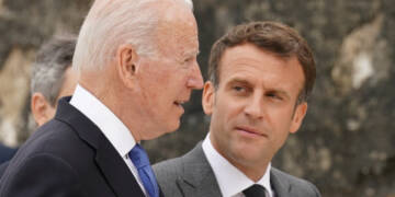 Macron Biden