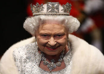 Queen Elizabeth 2 evil smile