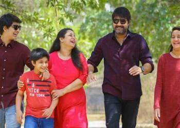 Actor Meka Srikanth with his family
