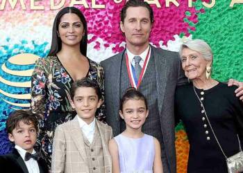 Camila Alves with her family