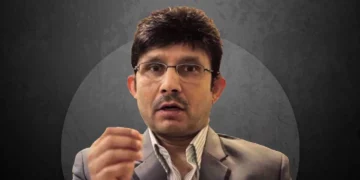 Kamaal R Khan in a film review video