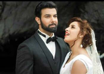 Noor Hassan Rizvi with his wife