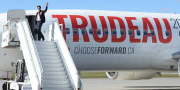 Trudeau wants to go under the radar and board ghost flights to secret locations