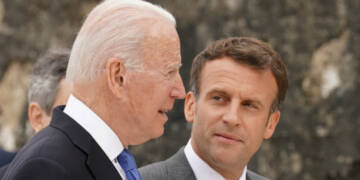 Macron Biden