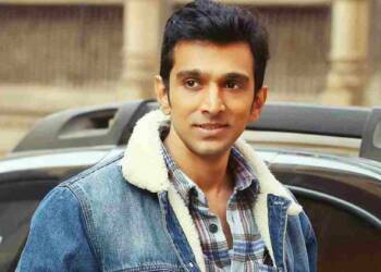 Prateek Gandhi young picture