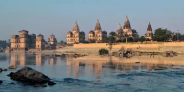 Betwa River temple