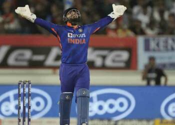 Rishabh Pant celebrating wicket
