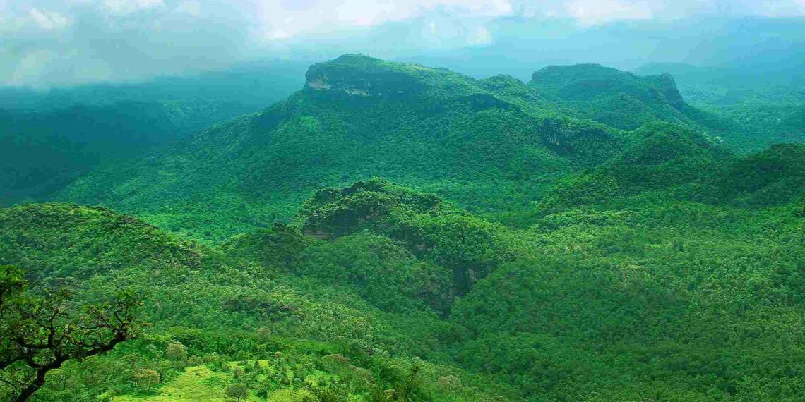 Satpura Range hill drone view