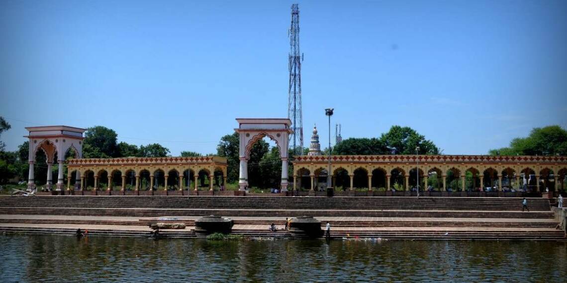 Alandi Gaon Temple River