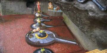 Gangeshwar Mahadev Temple shivlinga