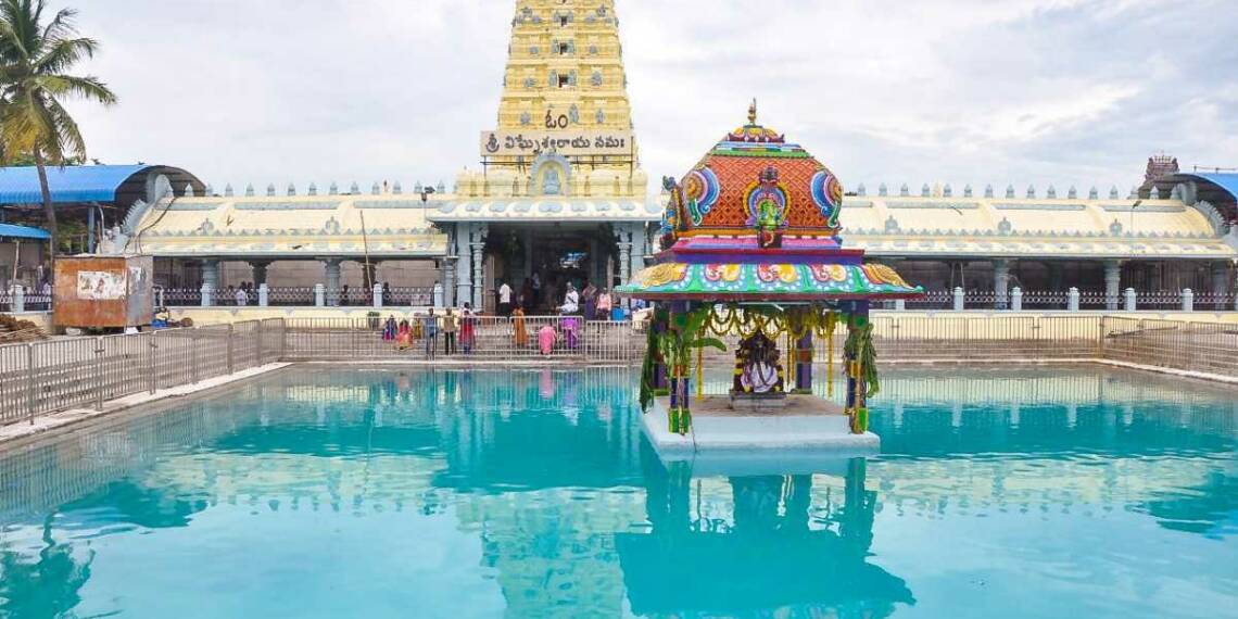 Kanipakam Temple pond