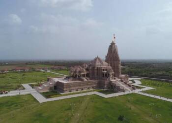 Khodaldham Temple park