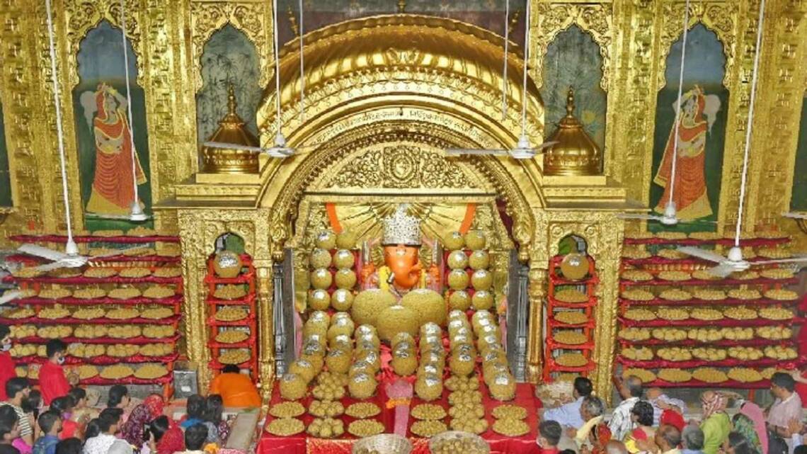 Moti_Dungri_Ganesh_Ji_Temple_Modak_bhog-